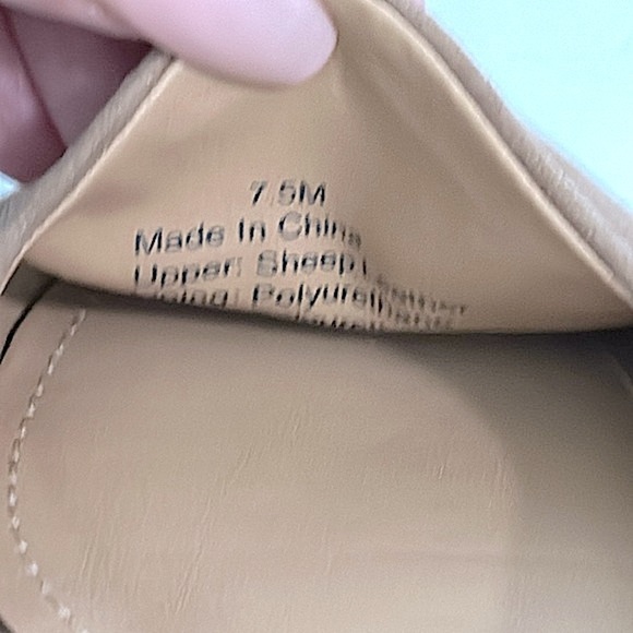 Gibson Latimer Womens Camel Tan Sheep Leather Flats Size 7.5 M Pointed Toe - Picture 8 of 9